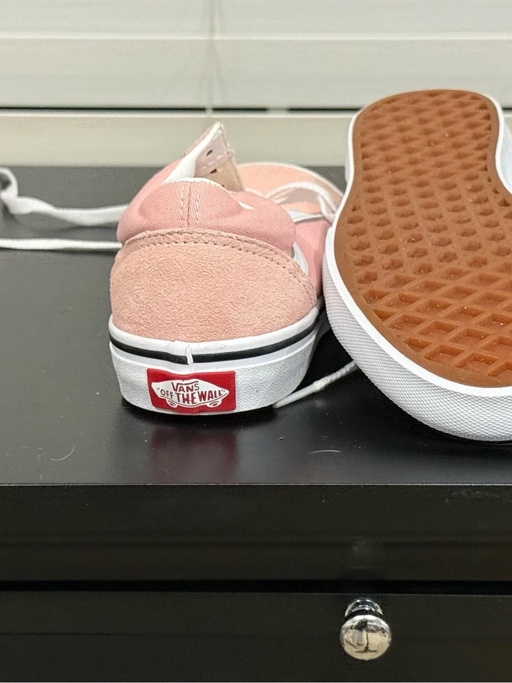 Vans Kids Low-Top Sneakers in Light Pink with White Stripe